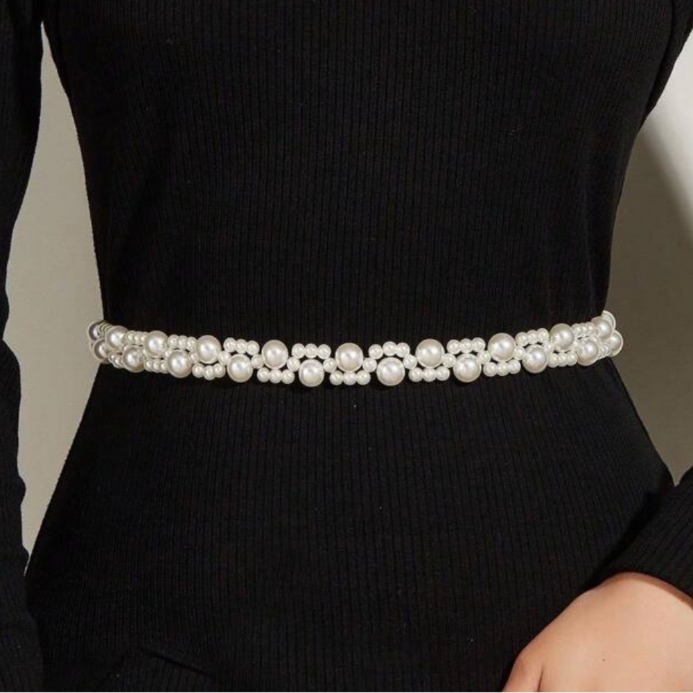 Elegant Pearl Beaded Women's Belt